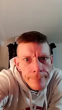 Snapshot of Der_Schoene_Penis chatting on 13, 1, 2026 Der Schoene Penis online show from 13, 1, 2026