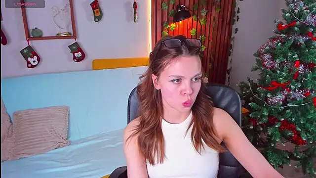 ScarletMarney online show from 15, 1, 2026