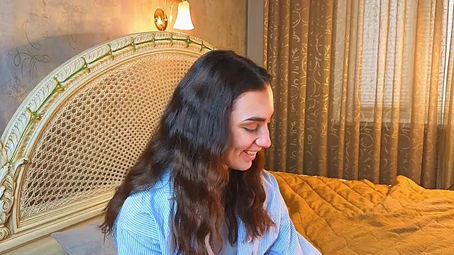 Snapshot of MinnaShummon chatting on 12, 1, 2026 MinnaShummon online show from 12, 1, 2026