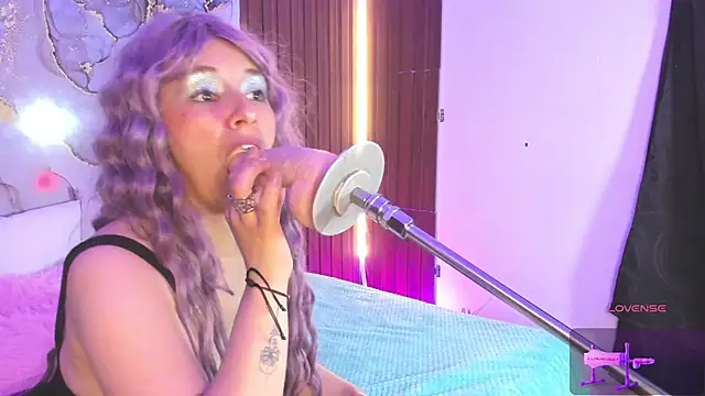 Emmayourgirl online show from 7, 4, 2026