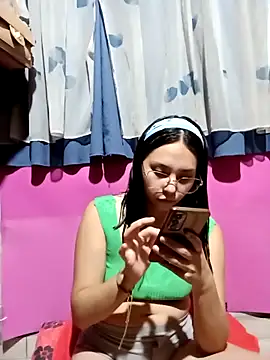 Sexyhanna14 online show from 11, 3, 2026