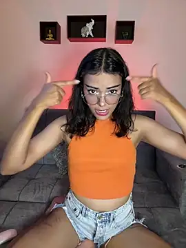 Iam Lyan  online show from 21, 3, 2026