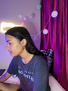 Iam Lyan  online show from 1, 3, 2026