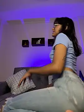 Iam Lyan  online show from 28, 3, 2026