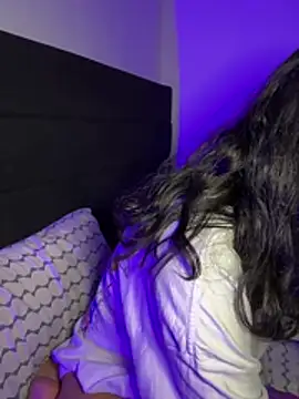 Iam Lyan  online show from 8, 3, 2026