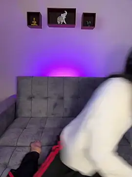 Iam Lyan  online show from 15, 3, 2026