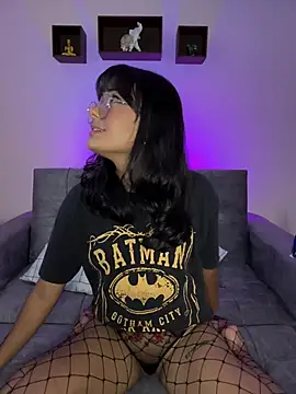 Iam Lyan  online show from 1, 4, 2026