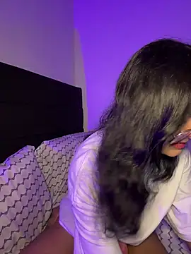 Iam Lyan  online show from 8, 3, 2026