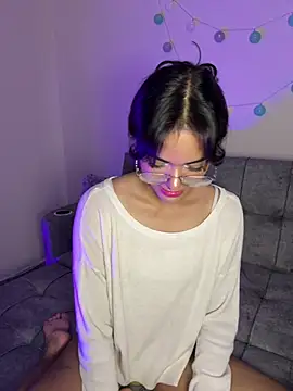 Iam Lyan  online show from 15, 3, 2026