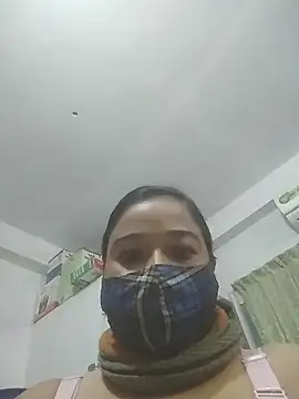 Snapshot of momo_loves chatting on 19, 3, 2026 momo loves online show from 19, 3, 2026