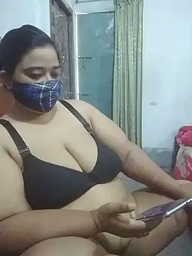 Snapshot of momo_loves chatting on 8, 3, 2026 momo loves online show from 8, 3, 2026