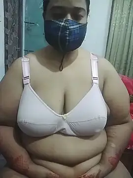 Snapshot of momo_loves chatting on 25, 3, 2026 momo loves online show from 25, 3, 2026