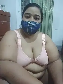 Snapshot of momo_loves chatting on 4, 4, 2026 momo loves online show from 4, 4, 2026