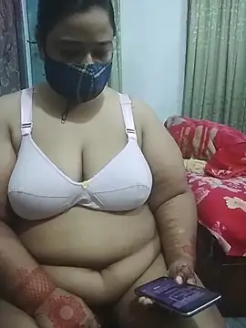 Snapshot of momo_loves chatting on 25, 3, 2026 momo loves online show from 25, 3, 2026