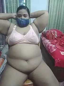 Snapshot of momo_loves chatting on 14, 4, 2026 momo loves online show from 14, 4, 2026