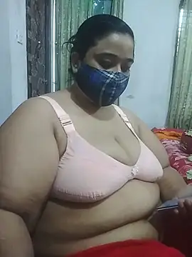 momo loves online show from 23, 4, 2026