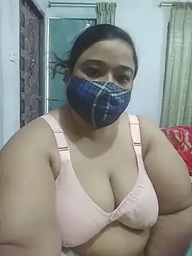 Snapshot of momo_loves chatting on 16, 4, 2026 momo loves online show from 16, 4, 2026