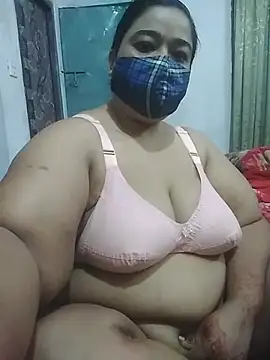 Snapshot of momo_loves chatting on 30, 3, 2026 momo loves online show from 30, 3, 2026