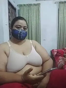 Snapshot of momo_loves chatting on 3, 3, 2026 momo loves online show from 3, 3, 2026