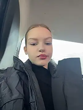 AshleyMur online show from 9, 5, 2026