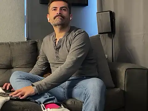 LukasMackenna online show from 24, 5, 2026