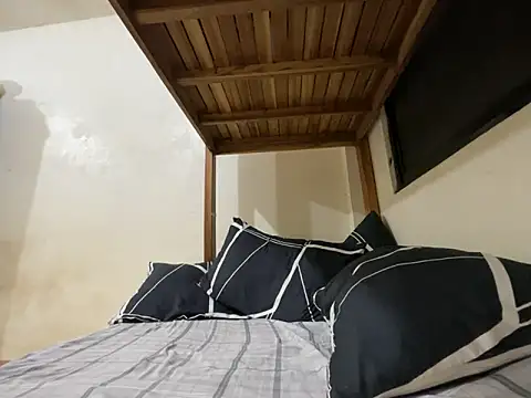 Mira Janee online show from 20, 2, 2026