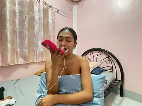 Mira Janee online show from 18, 1, 2026