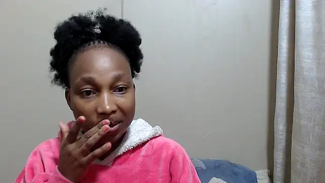 ExtraDoll online show from 15, 4, 2026