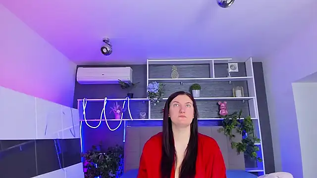 StephieRousee online show from 18, 4, 2026