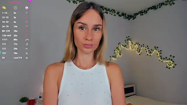 Snapshot of Kirawithvibe chatting on 30, 6, 2026 Kirawithvibe online show from 30, 6, 2026