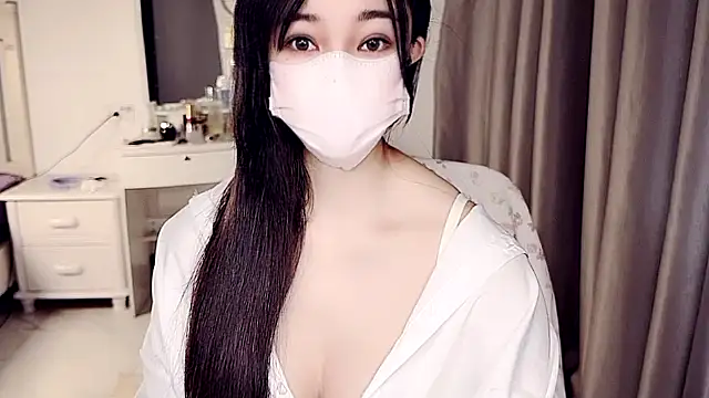 NolanMia online show from 16, 4, 2026