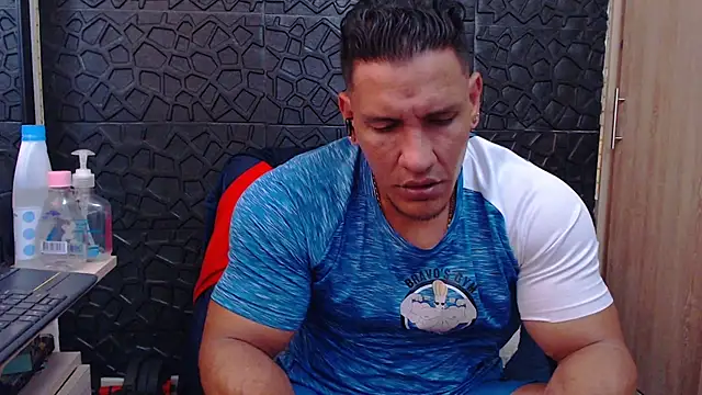 viktor herrera online show from 3, 2, 2026