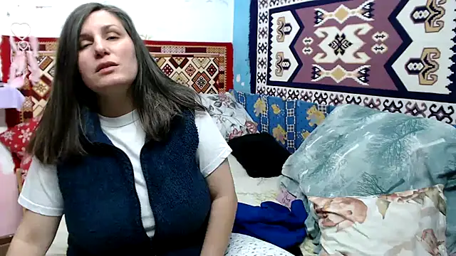 Adelinemilf online show from 2, 2, 2026