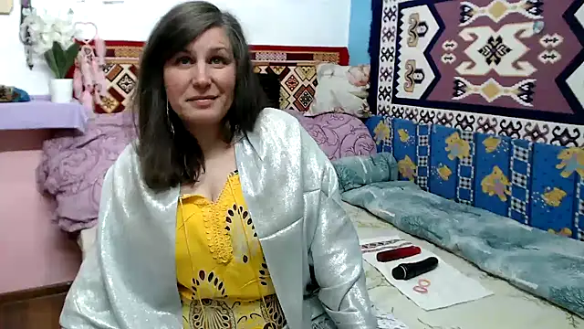 Adelinemilf online show from 14, 4, 2026