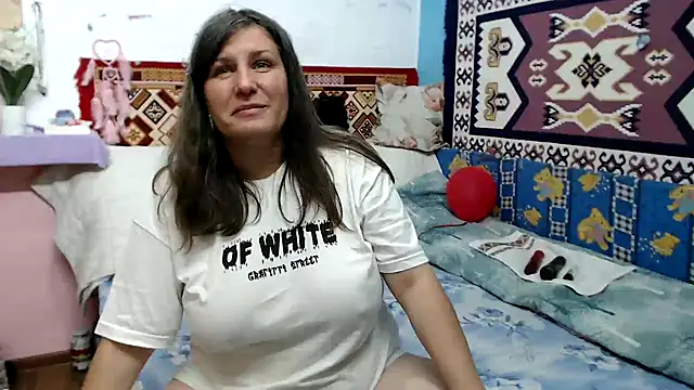 Adelinemilf online show from 11, 6, 2026