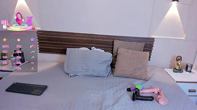 mia gold  online show from 25, 3, 2026