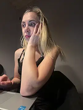 ElenaWhitmore online show from 4, 6, 2026