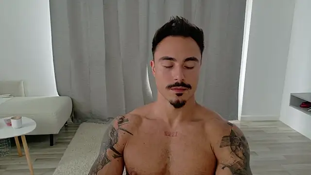 Snapshot of Master_Lukas chatting on 4, 6, 2026 Master Lukas online show from 4, 6, 2026