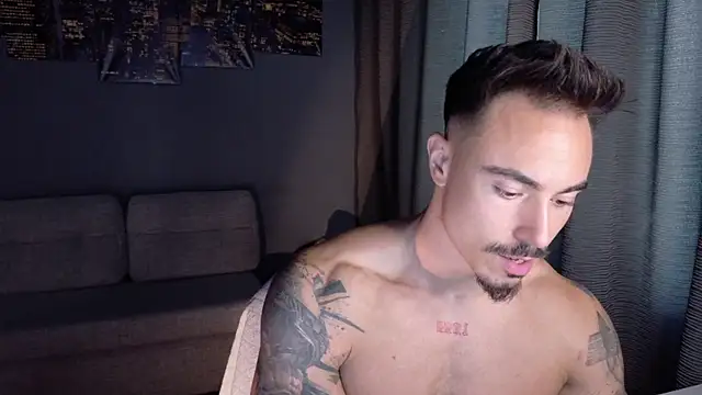 Snapshot of Master_Lukas chatting on 26, 4, 2026 Master Lukas online show from 26, 4, 2026