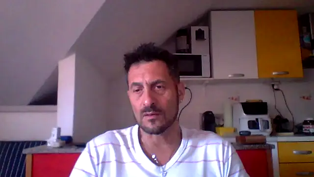 Snapshot of colosone chatting on 9, 5, 2026 colosone online show from 9, 5, 2026