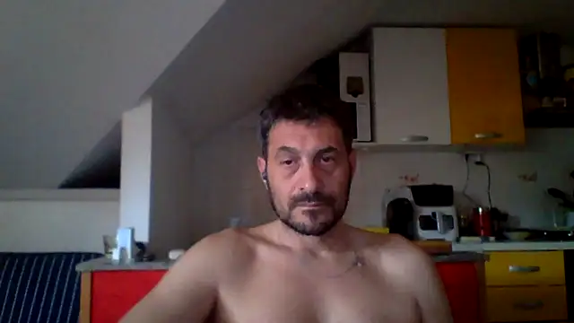 Snapshot of colosone chatting on 21, 4, 2026 colosone online show from 21, 4, 2026