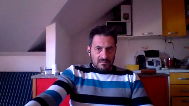 Snapshot of colosone chatting on 23, 4, 2026 colosone online show from 23, 4, 2026