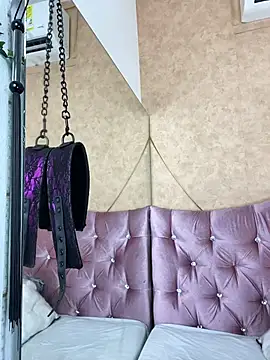 Missy 22  online show from 7, 4, 2026