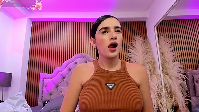 Violett hott  online show from 3, 3, 2026