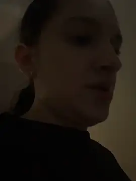 Violett hott  online show from 16, 4, 2026