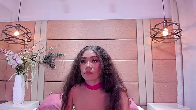 Snapshot of CamilaCastillo chatting on 13, 2, 2026 CamilaCastillo online show from 13, 2, 2026