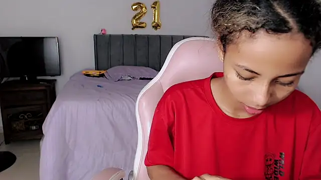 Snapshot of linda_brown_ chatting on 30, 6, 2026 linda brown online show from 30, 6, 2026
