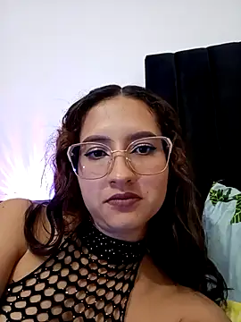 Sun pussyhard online show from 7, 1, 2026