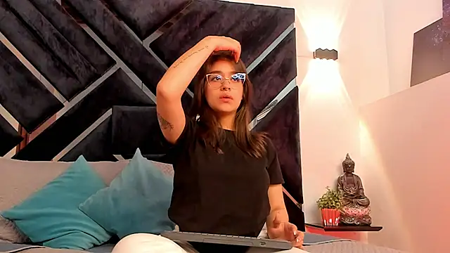 Ariana Montiel online show from 13, 1, 2026