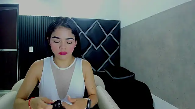 Luna  02 online show from 3, 7, 2026